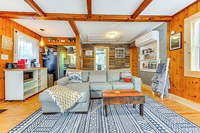 Pet-friendly Wilmington Retreat w/ Hot Tub!