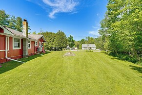 Pet-friendly Wilmington Retreat w/ Hot Tub!