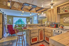 'the Country Cottage in Union Mills w/ Porch!