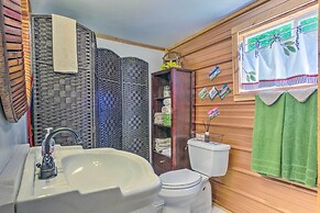 'the Country Cottage in Union Mills w/ Porch!