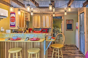 'the Country Cottage in Union Mills w/ Porch!