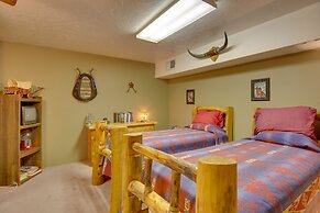 Red Bluff Inn & Retreat w/ Entire Ranch on Lake!