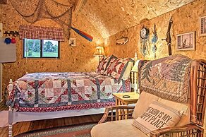 Red Bluff Inn & Retreat w/ Entire Ranch on Lake!