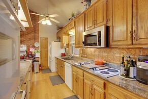Red Bluff Inn & Retreat w/ Entire Ranch on Lake!