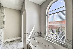 Modern Houston Gem: 1 Mi to Minute Maid Park!