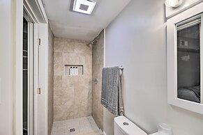 Modern Houston Gem: 1 Mi to Minute Maid Park!