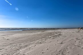 Bbqs + Decks: Oceanfront Surfside Beach Home