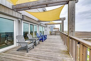 Bbqs + Decks: Oceanfront Surfside Beach Home
