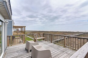 Bbqs + Decks: Oceanfront Surfside Beach Home