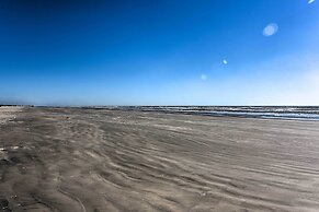 Bbqs + Decks: Oceanfront Surfside Beach Home
