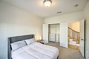 Pet-friendly Houston Home - 3 Mi to NRG Stadium!