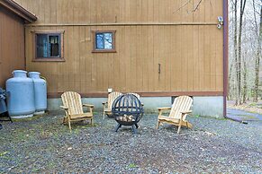 Golf Cart & Game Room: 'bear Den' Pocono Lake Home