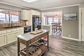 Kayaks, Dock: Waterfront Escape on Lake Hamilton!