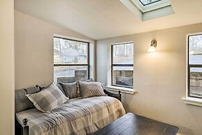 Kayaks, Dock: Waterfront Escape on Lake Hamilton!