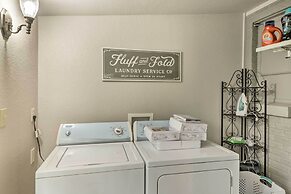 Kayaks, Dock: Waterfront Escape on Lake Hamilton!