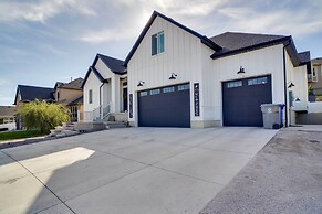 Contemporary Home w/ Grill Near Utah Lake!