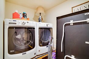 Contemporary Home w/ Grill Near Utah Lake!