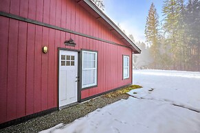 Cozy Darrington Cottage w/ Grill, Near Trails