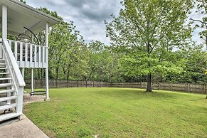 Bella Vista Home w/ Yard: Half Mile to Trails!