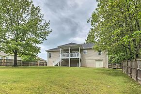 Bella Vista Home w/ Yard: Half Mile to Trails!