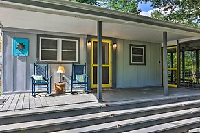 Rustic Hideaway w/ Fire Pit < 1 Mi to River!