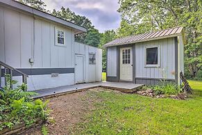 Rustic Hideaway w/ Fire Pit < 1 Mi to River!