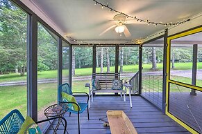Rustic Hideaway w/ Fire Pit < 1 Mi to River!