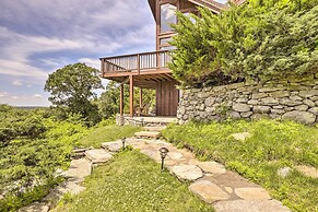 Cozy Studio: Indoor Hot Tub & Inground Pool Access