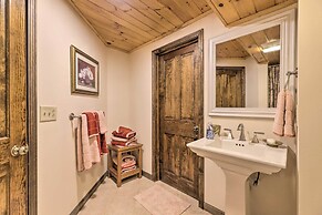 Cozy Studio: Indoor Hot Tub & Inground Pool Access