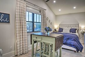 Airy Bentonville Studio < 1 Mile to City Square!