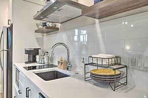 Airy Bentonville Studio < 1 Mile to City Square!