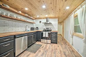 'creekside Ranch' w/ Porch ~ 2 Mi to Pkwy