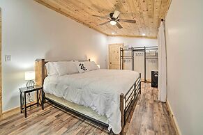 'creekside Ranch' w/ Porch ~ 2 Mi to Pkwy