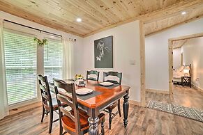 'creekside Ranch' w/ Porch ~ 2 Mi to Pkwy