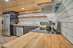 'creekside Ranch' w/ Porch ~ 2 Mi to Pkwy