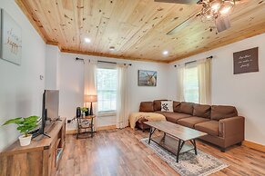 'creekside Ranch' w/ Porch ~ 2 Mi to Pkwy