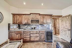 Idyllic Florissant Cabin w/ Patio & Hot Tub!