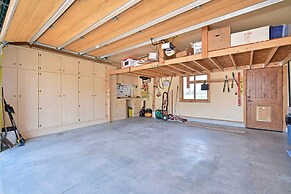 Idyllic Florissant Cabin w/ Patio & Hot Tub!