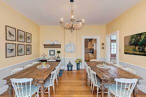 Historic Brookfield Farm Home ~ 14 Mi to Milwaukee