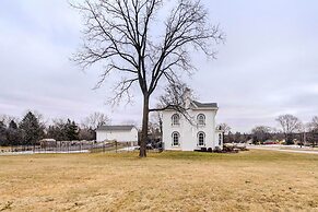 Historic Brookfield Farm Home ~ 14 Mi to Milwaukee