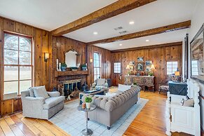 Historic Brookfield Farm Home ~ 14 Mi to Milwaukee