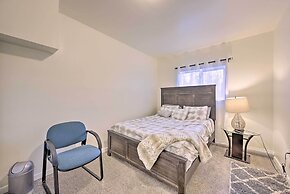 Shoreline Home w/ Deck ~ 14 Mi to Downtown Seattle