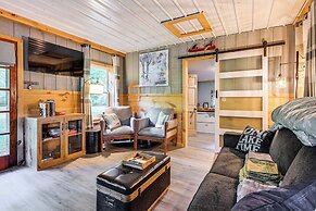 Bright Gladwin Cottage w/ Deck & Kayaks!