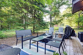 Bright Gladwin Cottage w/ Deck & Kayaks!