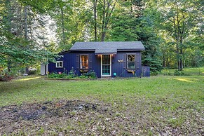 Bright Gladwin Cottage w/ Deck & Kayaks!