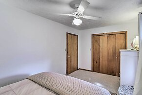 Walk to White River: Home w/ Deck in Flippin!