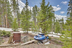 Panoramic Mountain-view Retreat w/ Hot Tub + Deck!