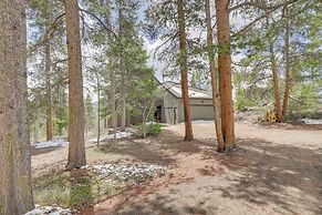 Panoramic Mountain-view Retreat w/ Hot Tub + Deck!