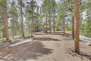 Panoramic Mountain-view Retreat w/ Hot Tub + Deck!