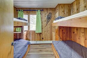 Panoramic Mountain-view Retreat w/ Hot Tub + Deck!